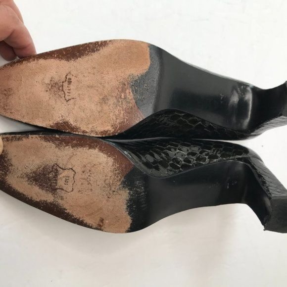 Stuart Weitzman Embossed Patent Leather Square Toe Black Pump Heels 7.5 AA - Picture 4 of 5